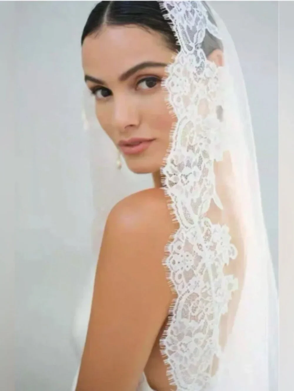 Royal Mantilla Lace Wedding Veil